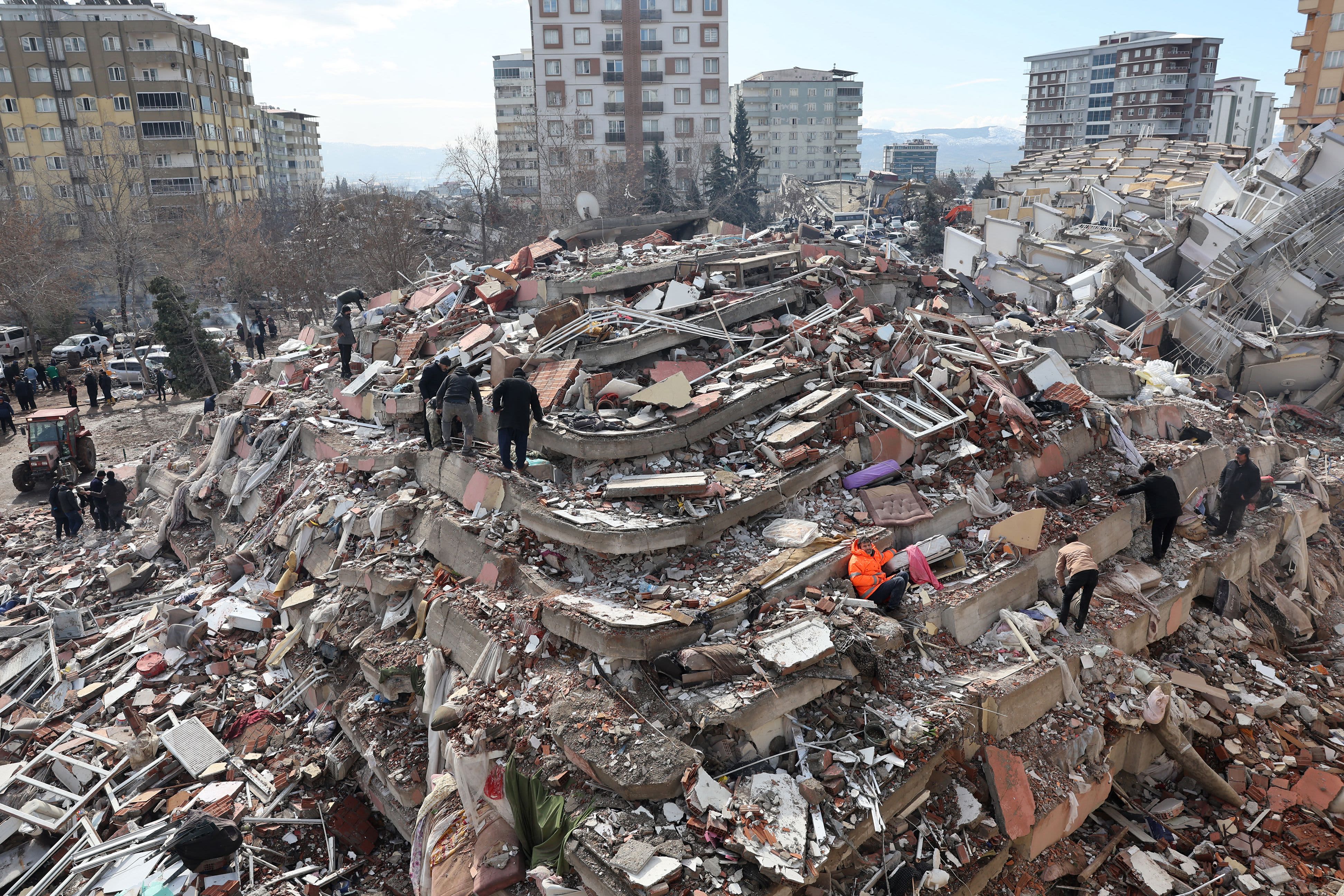 HUMANİTARİAN AİD FOR EARTHQUAKE